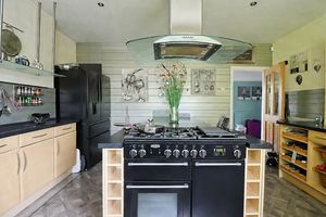 Kitchen- click for photo gallery